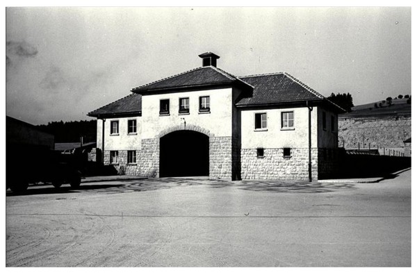 Camp de concentration de Mauthausen GTmGNb-le-jourhaus