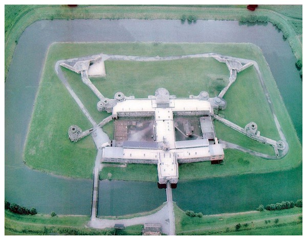 Fort de Breendonk - Belgique AXiGNb-breendonk-vue-aerienne