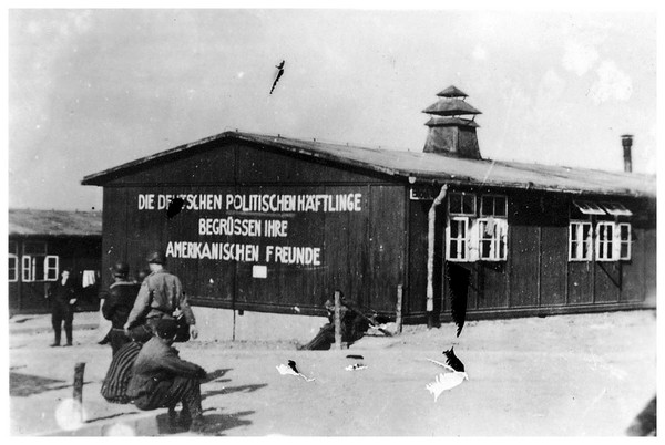 Camp de Buchenwald  CiJGNb-buchenwald-16-04-45