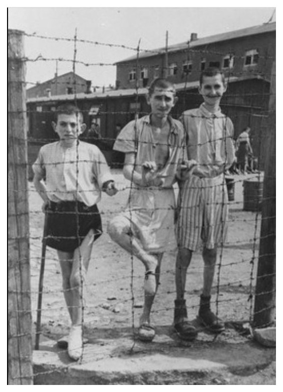 Camp de Buchenwald  OYAGNb-adolescent-a-buchenwald