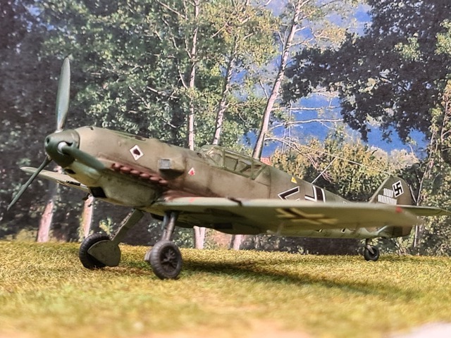MESSERSCHMITT BF 109 E.3 JG51 Werner MOLDERS France 1940. kit az model 1/72 22042008280926281217870557