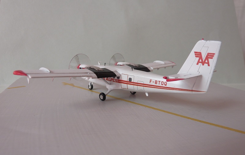DHC-6 Twin Otter  F-RSIN 1/144 2205110438045669817890678