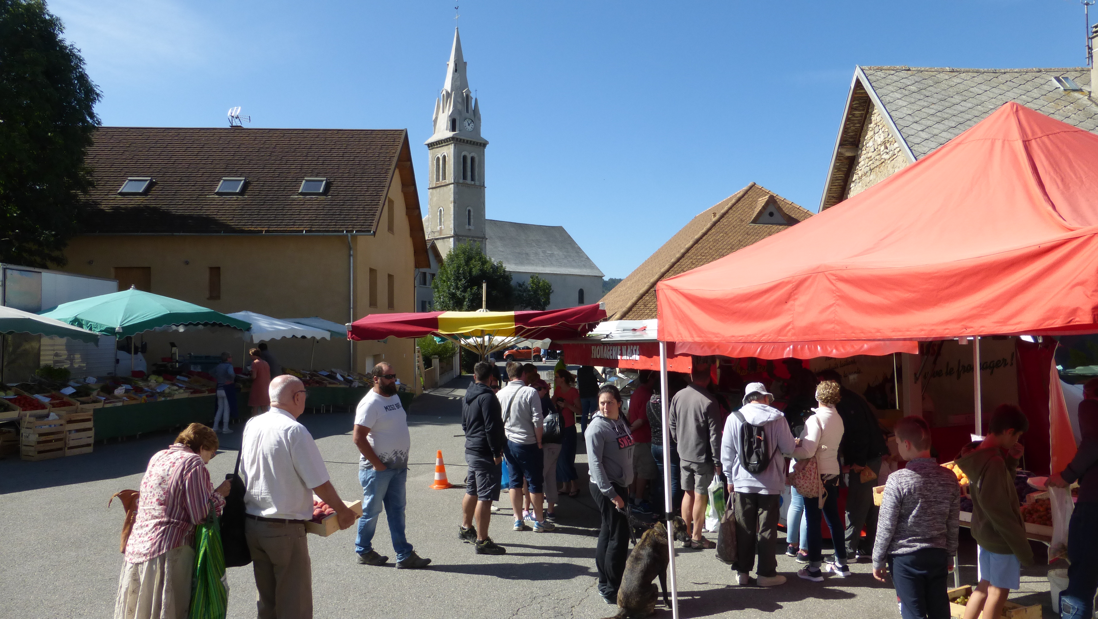 Un tour au march&eacute; d'Ancelle !