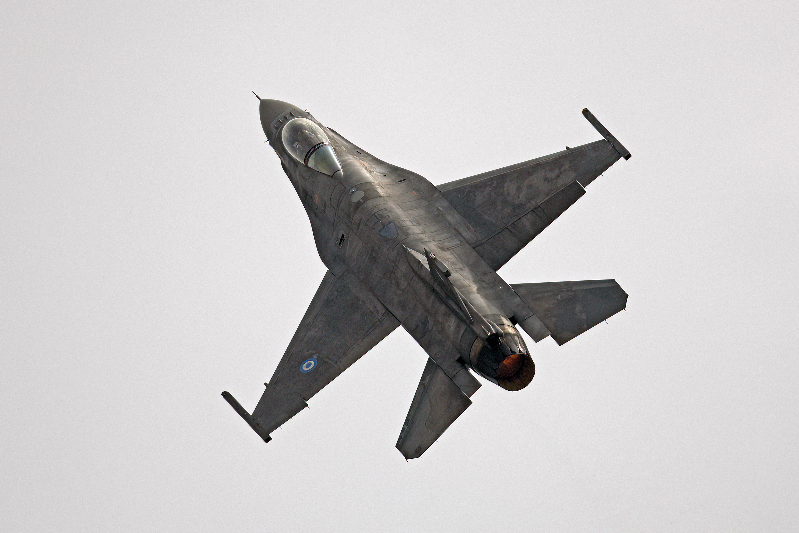 F-16_D8B22091