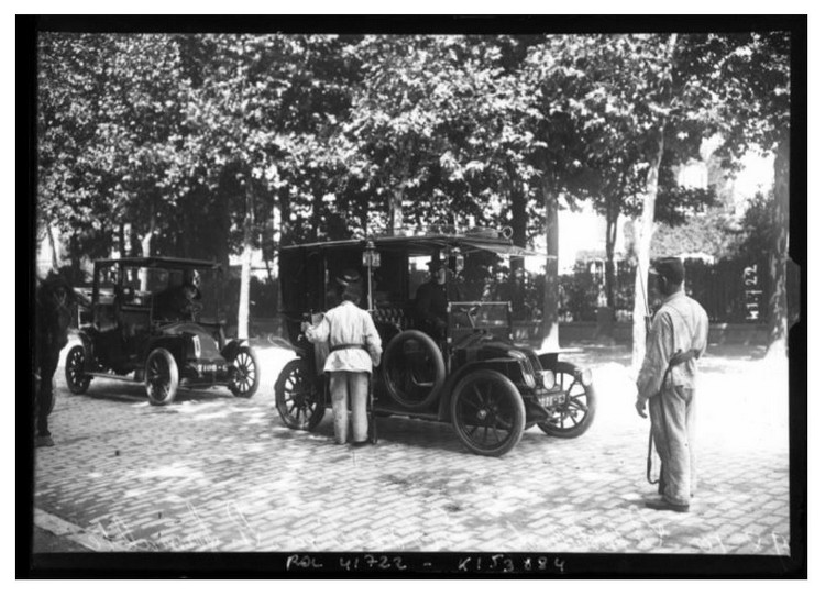 Mobilisation française de 1914 MW03Ob-controle-identite-a-paris