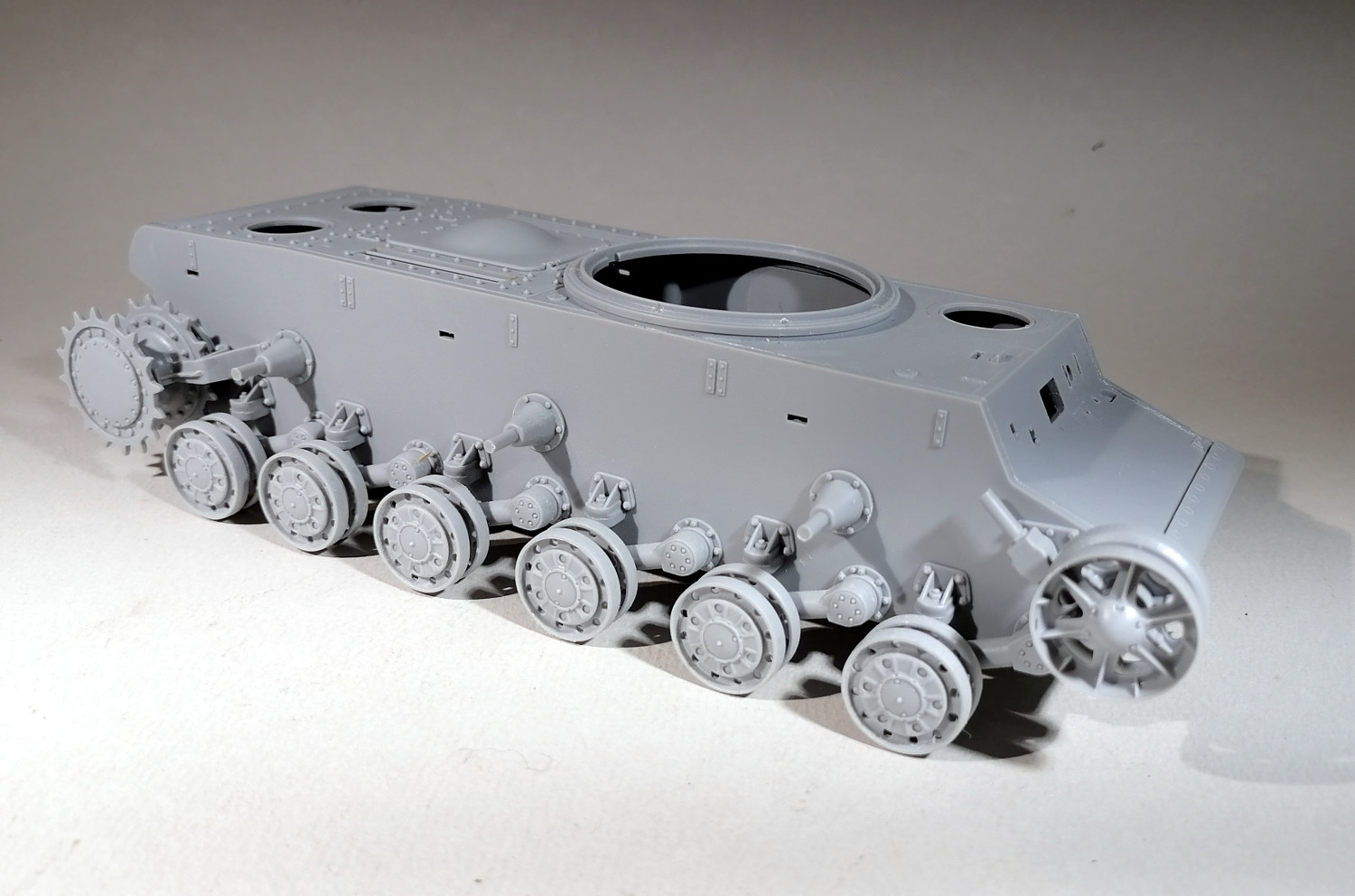 [TAMIYA - TRUMPETER] KV1 mod 41 précoce char lourd comparatif montage  Réf 35372 et 00356 BenEOb-Caisse-Trump05