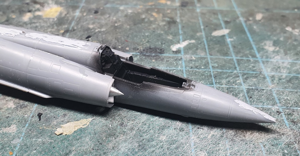 [Modelsvit Vs Special Hobby] 1/72 - Dassault Mirage IIIC montage en // 22101207412219477618024316