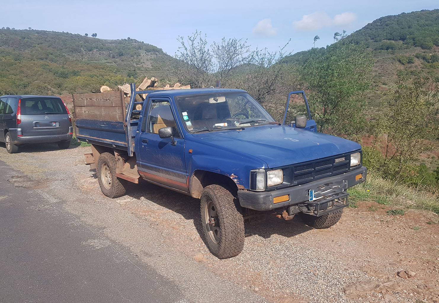 Toy Hilux LN65, bûcheronnage 22101208302626429918024451