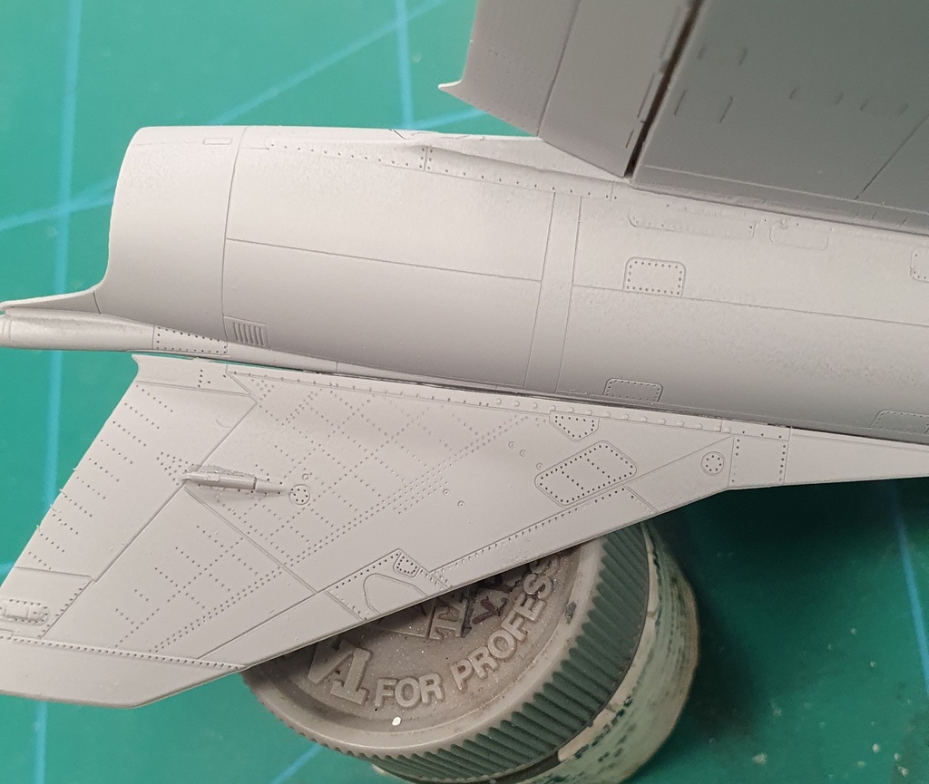 [Modelsvit Vs Special Hobby] 1/72 - Dassault Mirage IIIC montage en // 22101710004619477618028992