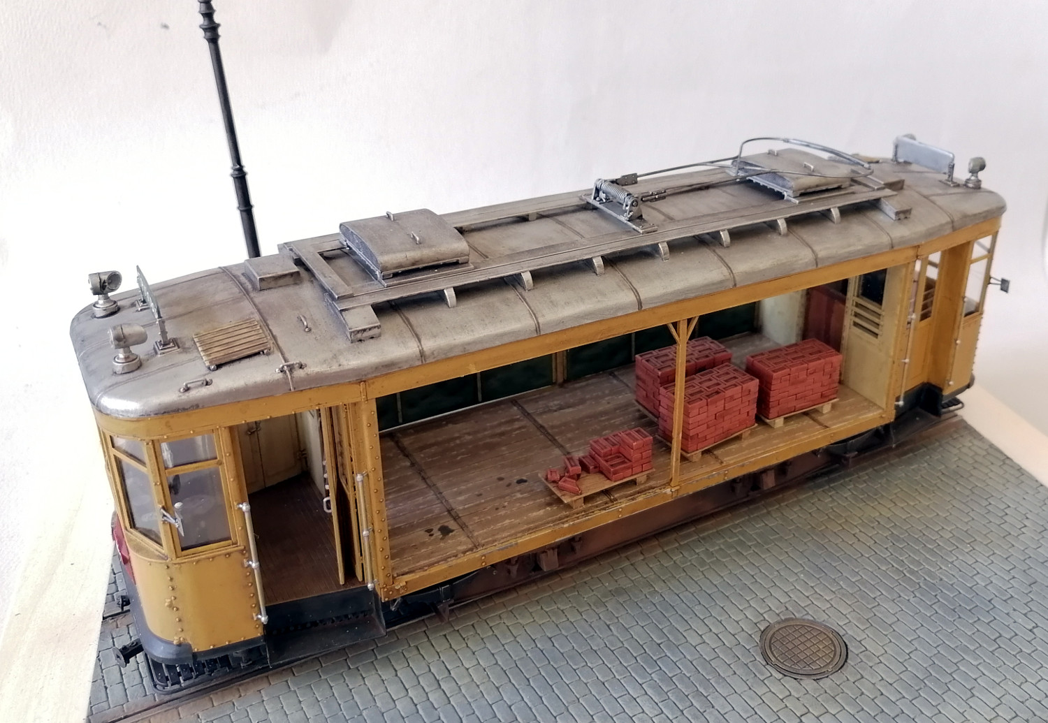 Cargo Tramway "X" série au 1/35 (Miniart ref 38030) - Page 6 IePWOb-Tram85