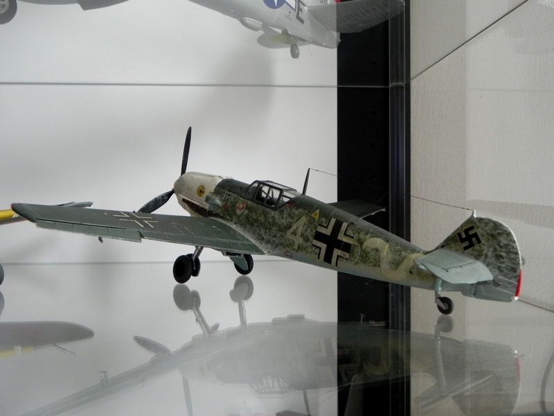 [Matchbox] 1/32 - Messerschmitt Bf 109 E-4    (restauration)   (VINTAGE)   (bf109) 22121811161924598718071896