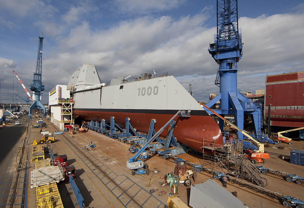 [US NAVY] Destroyers classe ZUMWALT DDG-1000 1g2oPb-USS-Zumwalt-04