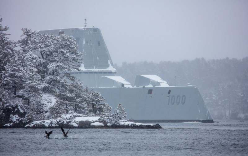 [US NAVY] Destroyers classe ZUMWALT DDG-1000 6g2oPb-USS-Zumwalt-13