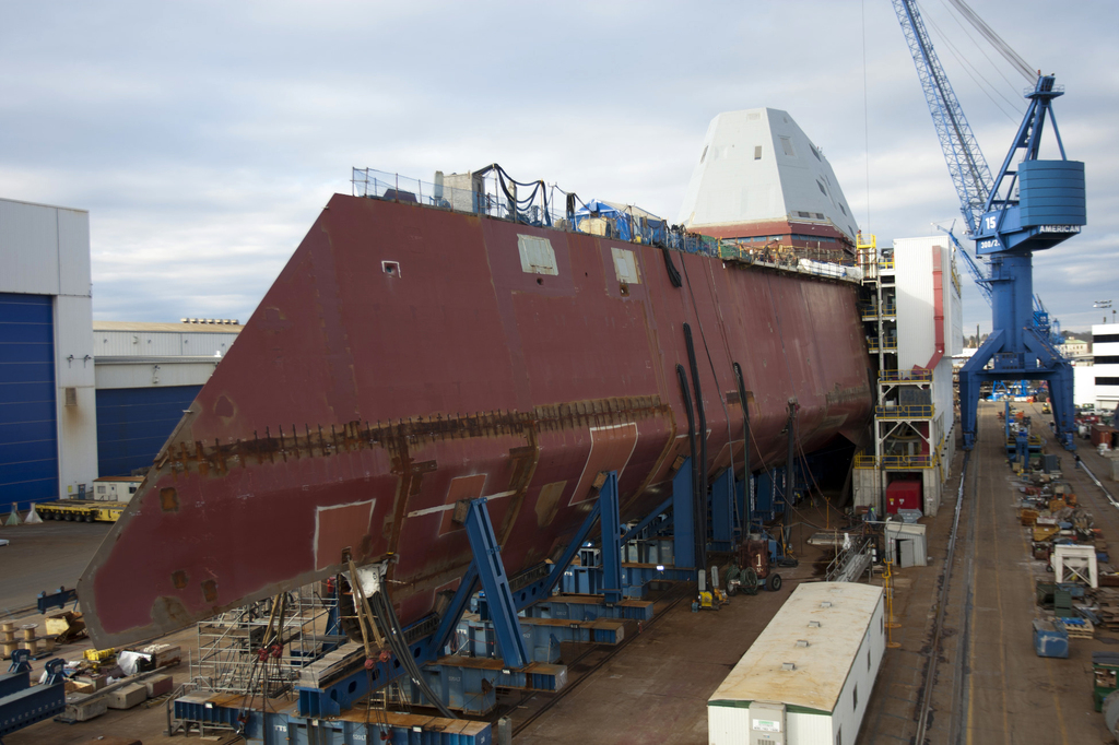 [US NAVY] Destroyers classe ZUMWALT DDG-1000 Zg2oPb-USS-Zumwalt-01