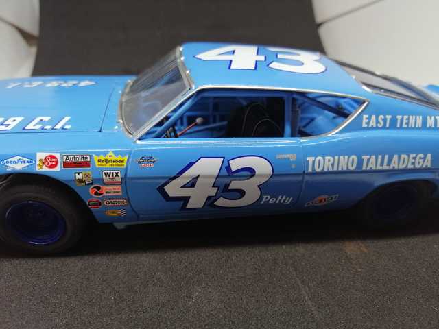 '69 Ford Torino Talladega "Richard Petty" 23021412120723576218111660