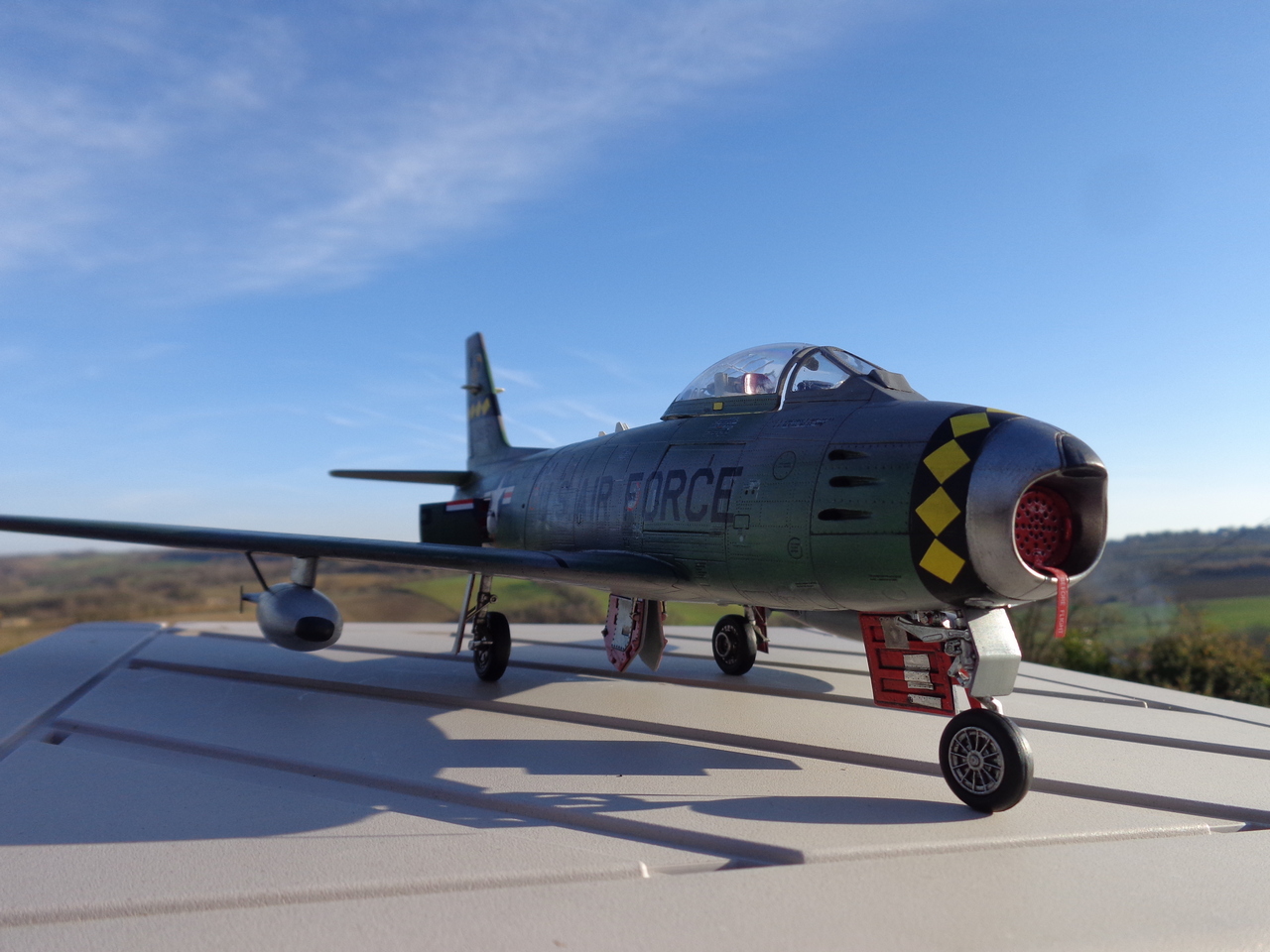 F-86 Sabre (Fred Akary Mistral Warbirds) Italeri -1/32 GlN3Pb-DSC02785