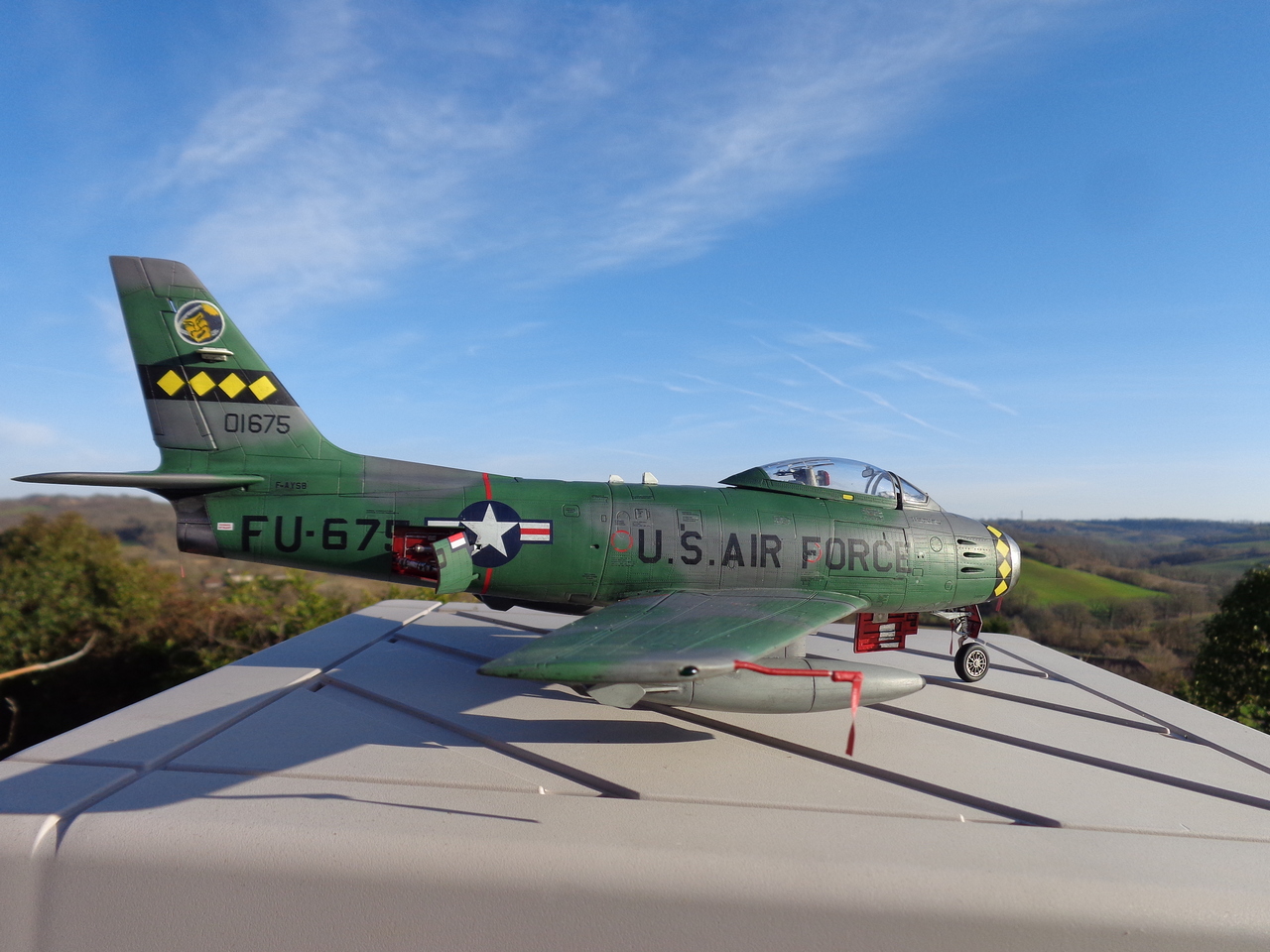 F-86 Sabre (Fred Akary Mistral Warbirds) Italeri -1/32 JlN3Pb-DSC02787