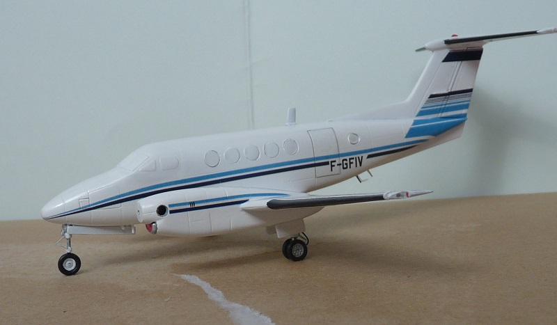 BEECH 200 A&A  1/72 - Page 2 2305091116435669818173759