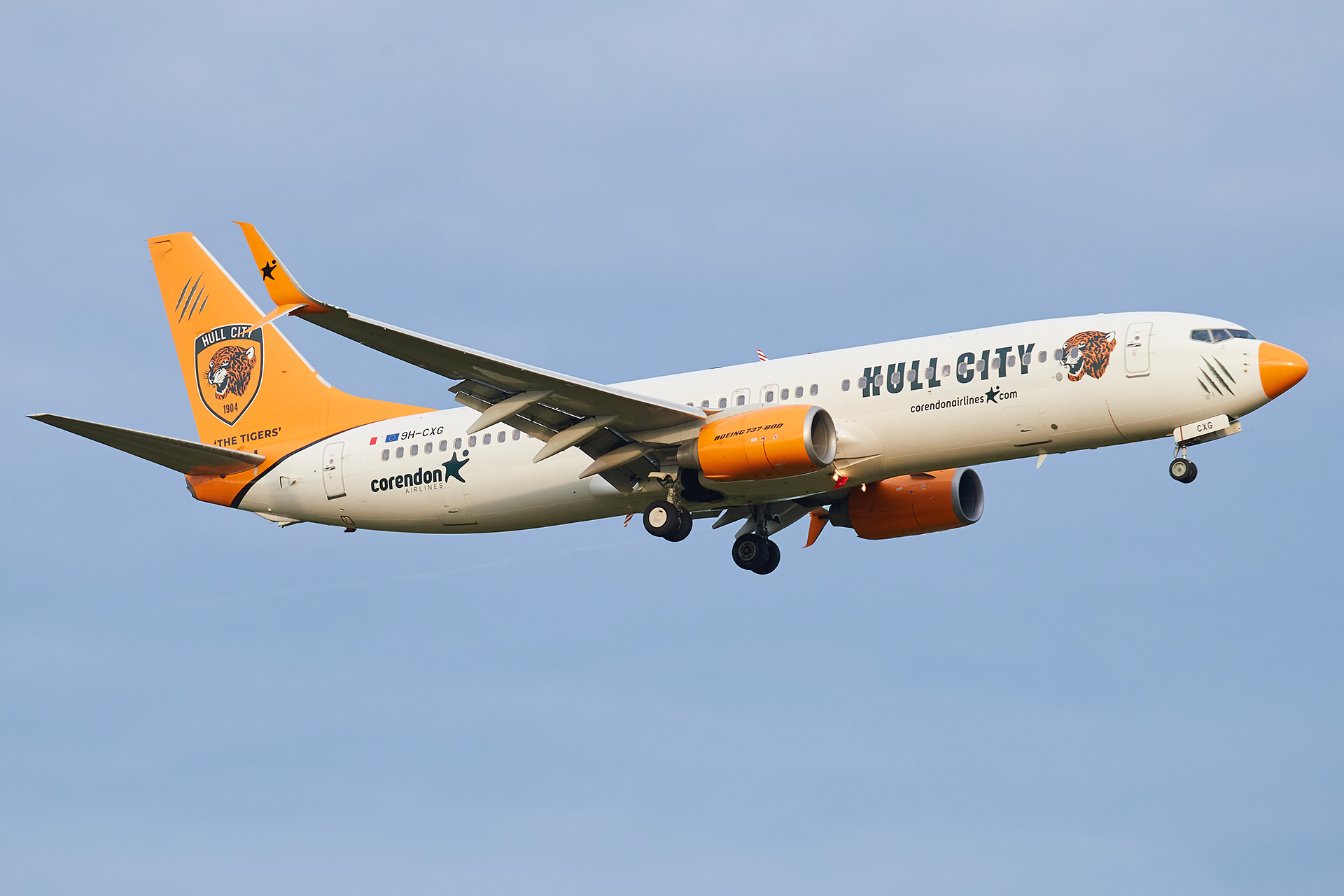 [05/08/2023] B737-800 ( 9H-CXG ) Corendon Airlines Europe, Livrée Hull City  IiwCQb-GRX-1562