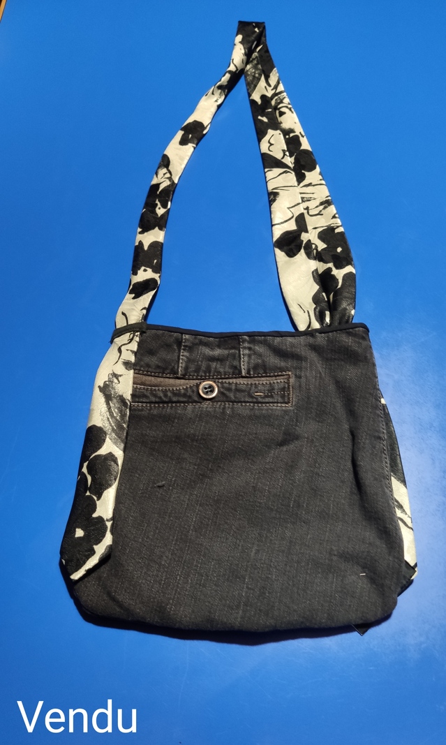 2016-2024 Sacs Adultes - 2023 cravate (1)