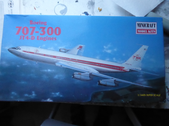 (GB "Multimoteurs") [Minicraft, Contrail et F-Dcal] Boeing B707-328  1/144 XlSTQb-P1170865
