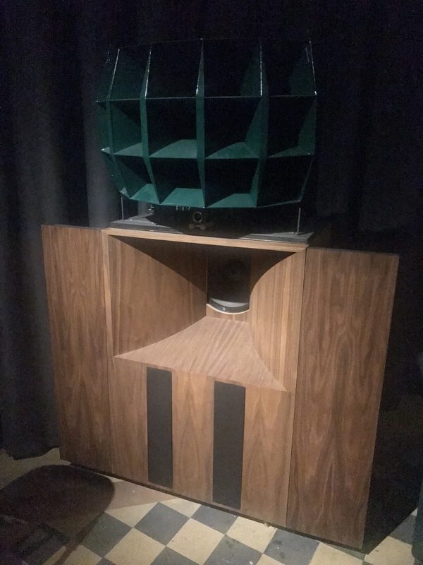 [Image: 23102606225823417418288238.jpg]