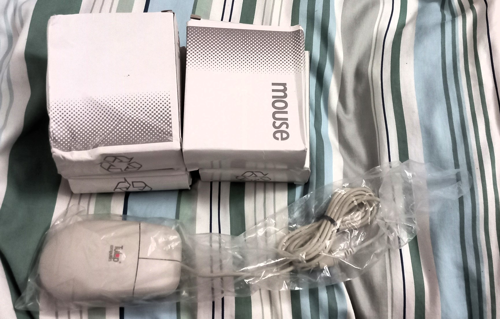 Souris PS/2 Tulip neuve - 20231106_234827