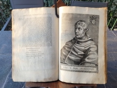LIVRE ANCIEN in-folio XVIme 1586  louanges et portraits des 27 grands pontifes.......... - 20240113_162351