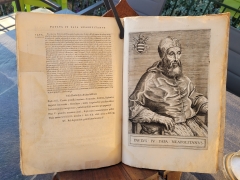 LIVRE ANCIEN in-folio XVIme 1586  louanges et portraits des 27 grands pontifes.......... - 20240113_162744