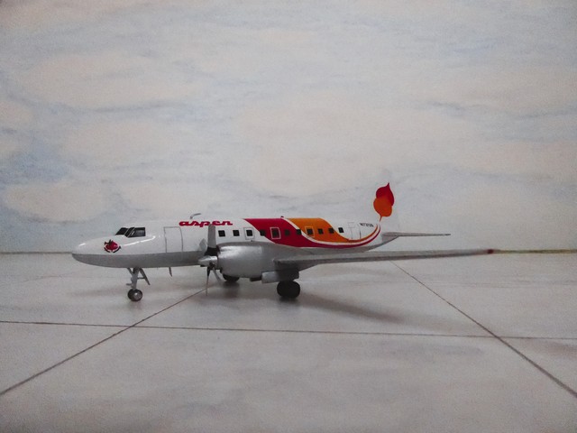 [Authentic] Convair CV580 1/144 McS0Rb-Convair-CV580-1