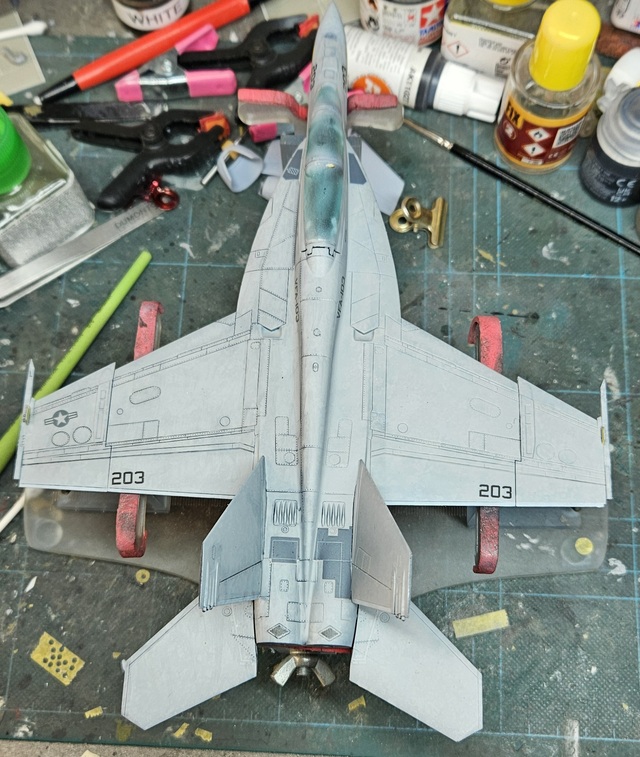 [Hasegawa] 1/72 - Boeing F/A-18F Super Hornet VFA-103    24040609092319477618383668