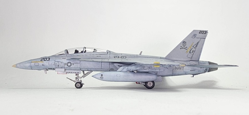 [Revell] 1/72 - Boeing F/A-18F Super Hornet VFA-103  24041305060019477618387799