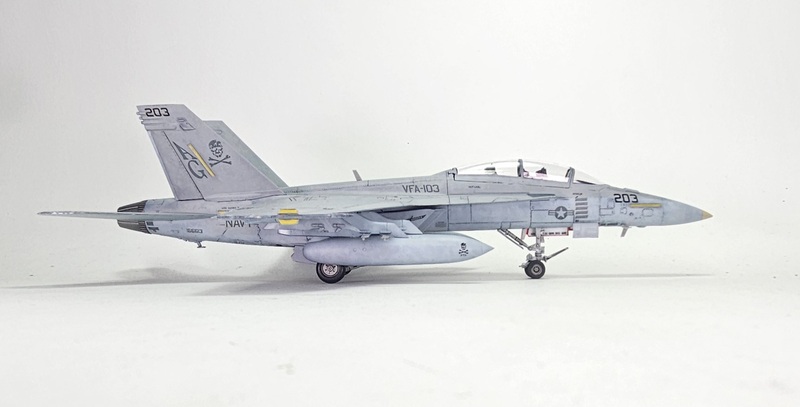 [Revell] 1/72 - Boeing F/A-18F Super Hornet VFA-103  24041305060119477618387804