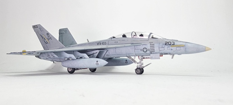 [Revell] 1/72 - Boeing F/A-18F Super Hornet VFA-103  24041305060119477618387805