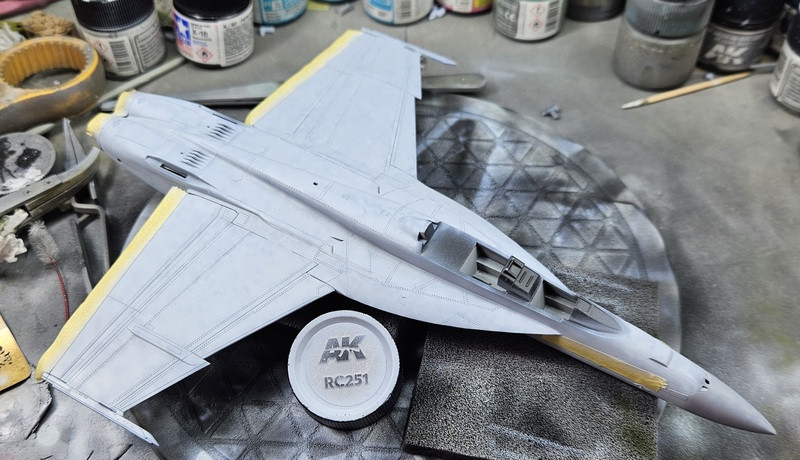 [Hasegawa] 1/72 - Boeing F/A-18F Super Hornet VFA-103    - Page 2 24041406274219477618388512