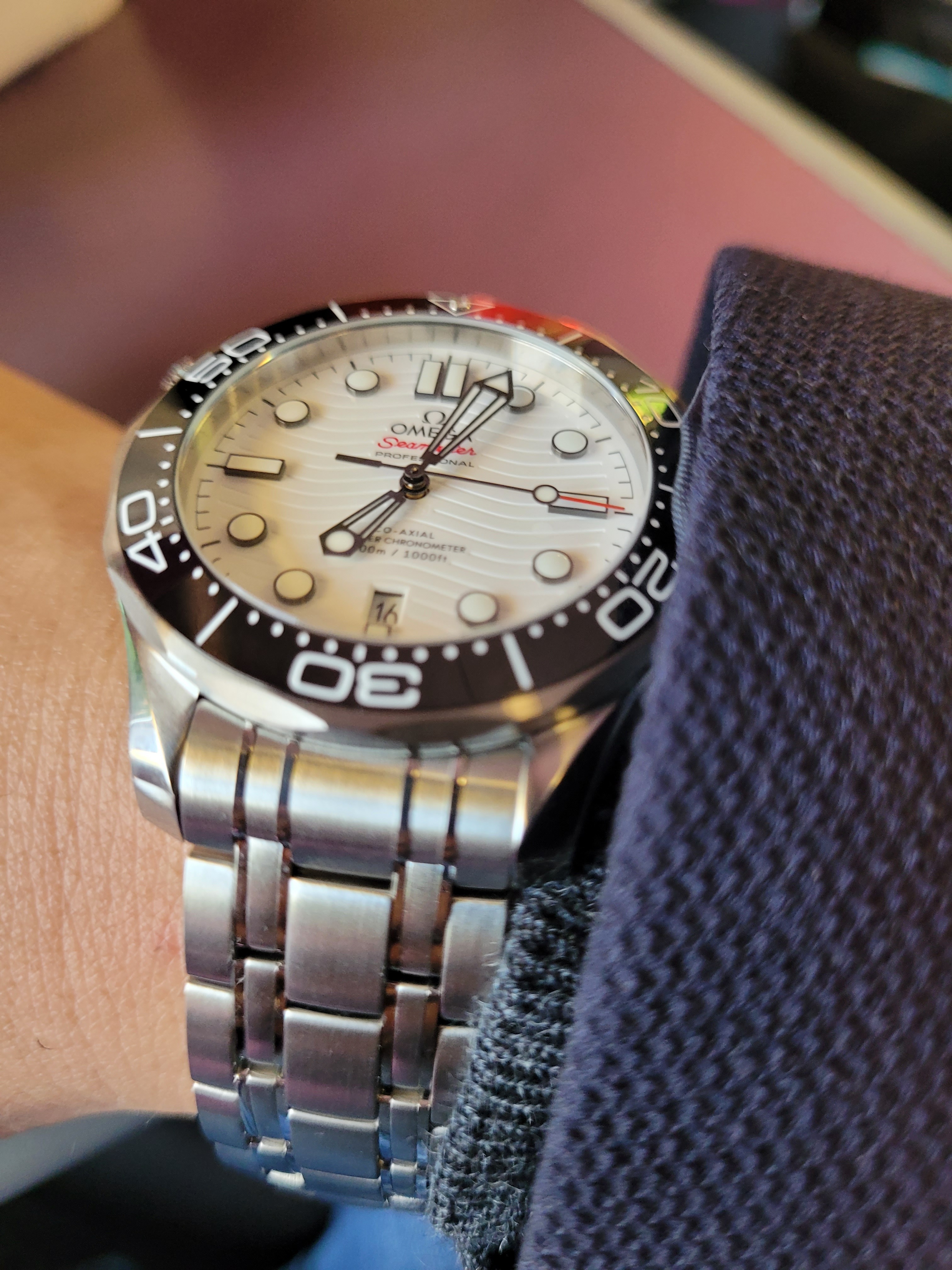 Feu de Seamaster 300 - tome 13 - Page 38 24051807363426584518407976
