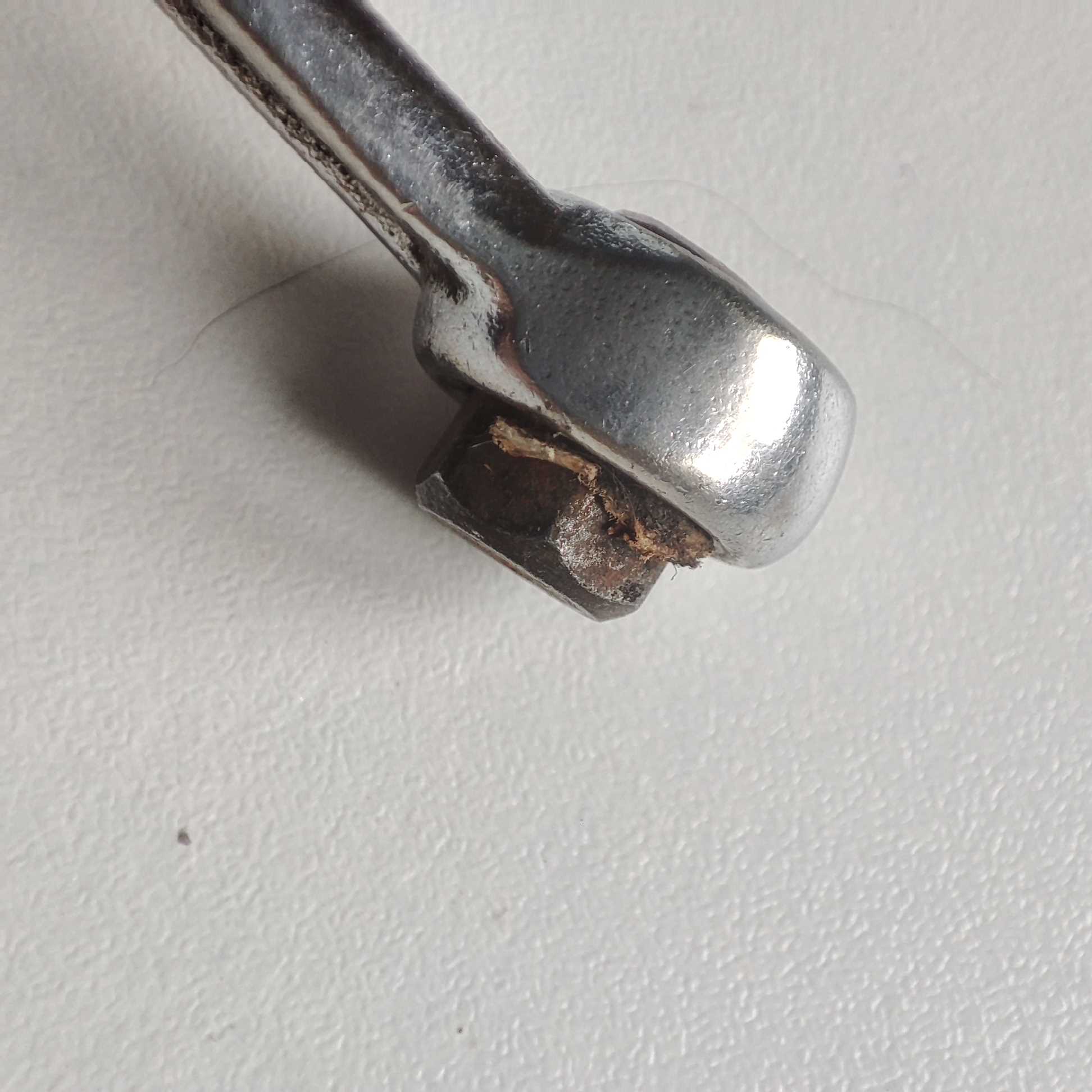 cle pour serrage b&eacute;quille