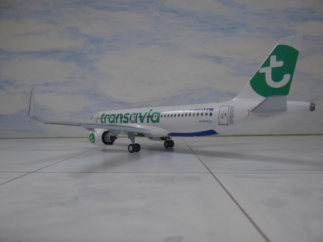 [ZVEZDA et Nazca-decals] 1/144 - Airbus A320neo Transavia  (a320) D6xjSb-Aibus-A320-Neo-Transavia-8