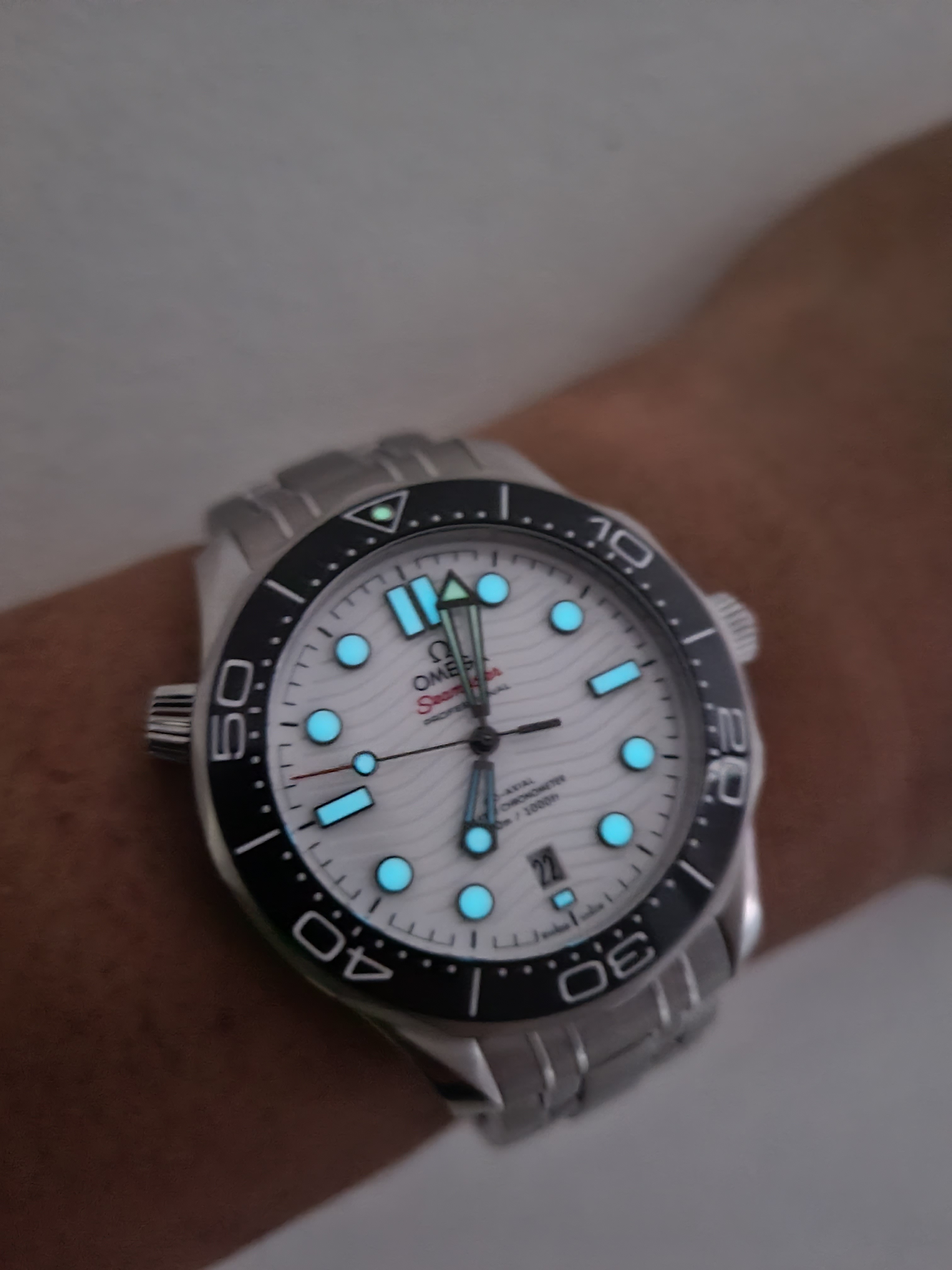 Vos Omega by night - Page 15 24052211135526584518410536