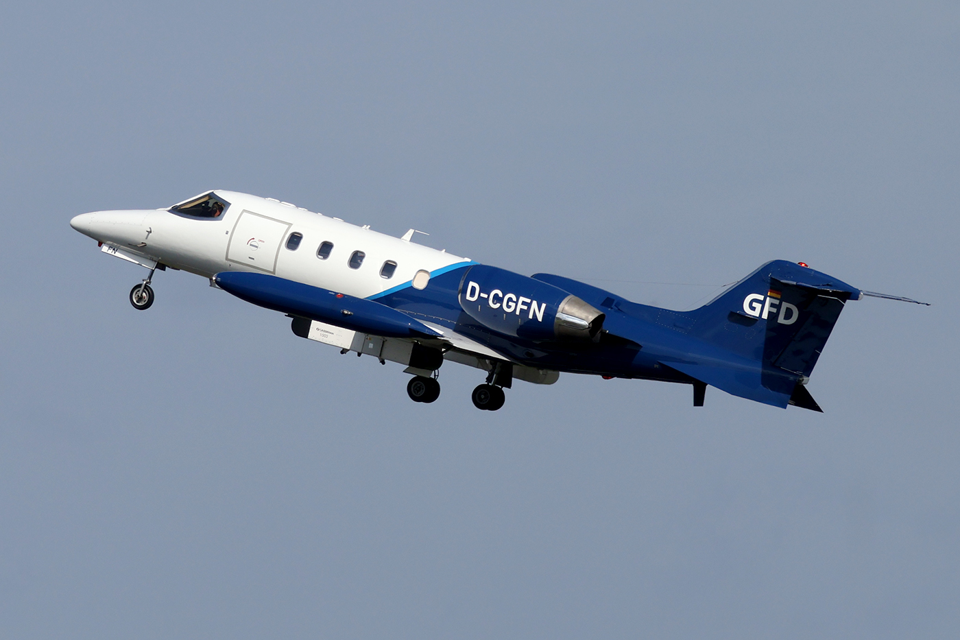 9913 Learjet D-CGFN GFD 1400