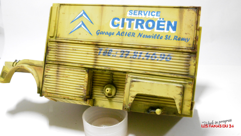 Citroën "Tub" [Heller]  3m0vSb-Citroen-Tub-Carrosserie18