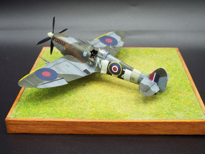 1/72 -SUPERMARINE SPITFIRE MKIX C - EDUARD - FIL ROUGE 2024 - MONTAGE TERMINE - Page 2 KRv3Sb-Spitfire-IX-8