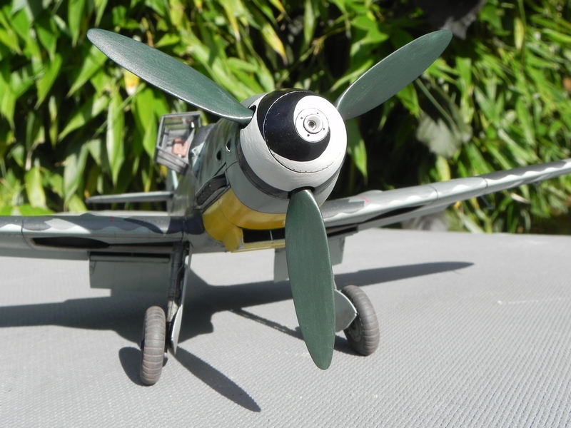 [Revell] 1/32 - Messerschmitt Bf 109 G-6 de Gerhard BARKHORN   (bf109)  0aW5Sb-G621