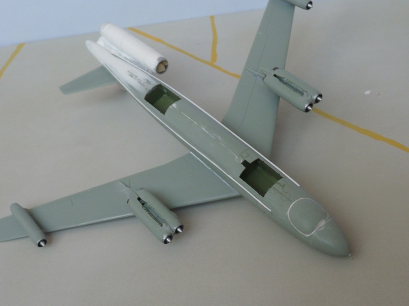 [Academy] 1/144 - Boeing  B-47 Stratojet ou plutôt CL-52 2407311216195669818443606