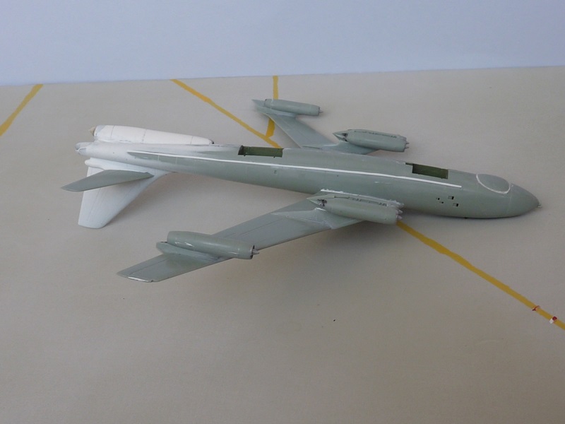 [Academy] 1/144 - Boeing  B-47 Stratojet ou plutôt CL-52 2407311216195669818443607