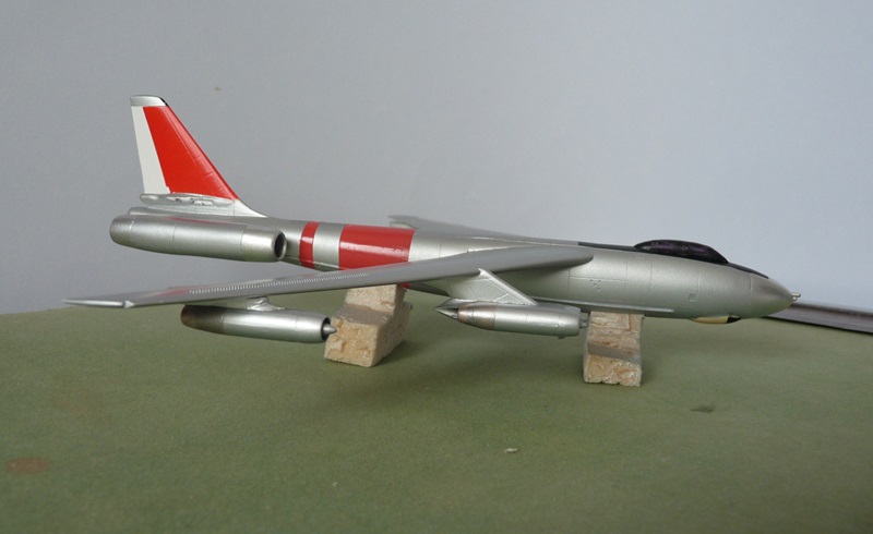 [Academy] 1/144 - Boeing  B-47 Stratojet ou plutôt CL-52 - Page 2 2409070435255669818463462