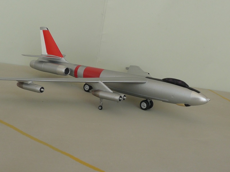 [Academy] 1/144 - Boeing  B-47 Stratojet ou plutôt CL-52 - Page 2 2409131133485669818465209