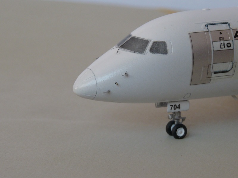 [Authentic Airliners] 1/144 - EMBRAER EMB 170   (emb170) 2409210356215669818468687