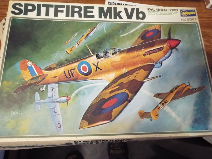 Fil rouge 2024 1/32 Supermarine Spitfire MK V Hasegawa KizSSb-Spitfire-V-1