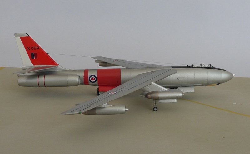 [Academy] 1/144 - Boeing  B-47 Stratojet ou plutôt CL-52 2409281155115669818471419